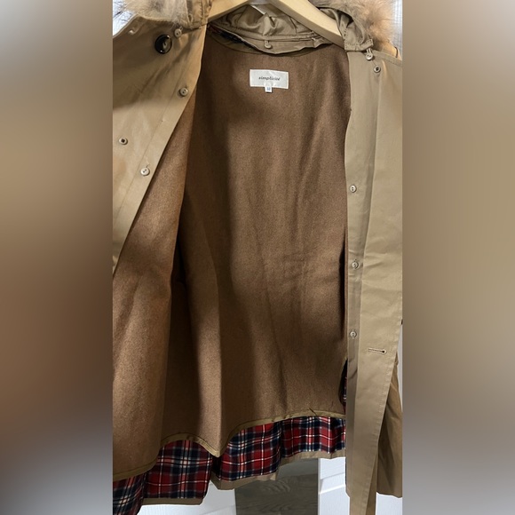 Tan hooded double layer trench coat size 38 worn once (brought from Japan) - Picture 3 of 5